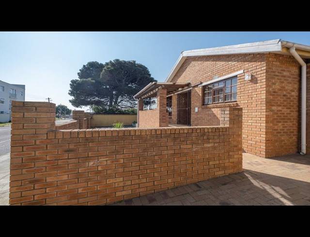 4 BEDROOM HOUSE FOR SALE IN CRAVENBY